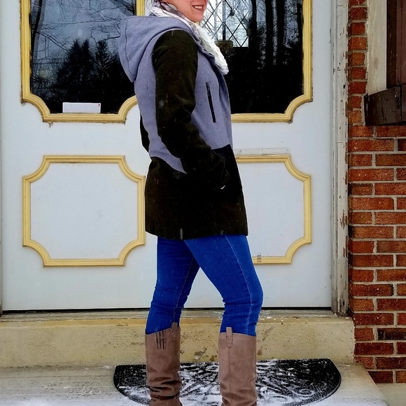 Color Block Jacket - Picture 2 of 4